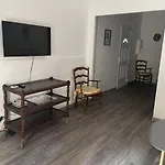 Appartement Pour 2 A 4 Personnes A 5 Min A Pied Des Plages De Frejus
