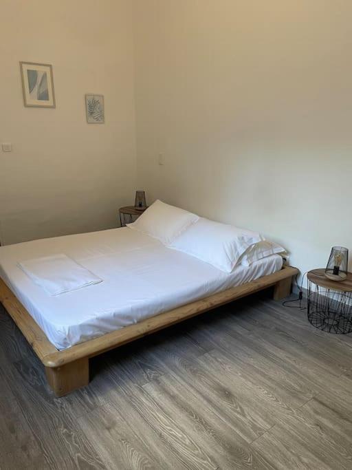 Pour 2 A 4 Personnes A 5 Min A Pied Des Plages De *