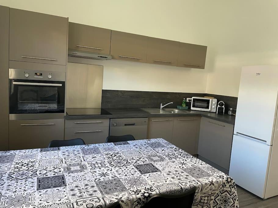 Apartment Pour 2 A 4 Personnes A 5 Min A Pied Des Plages De